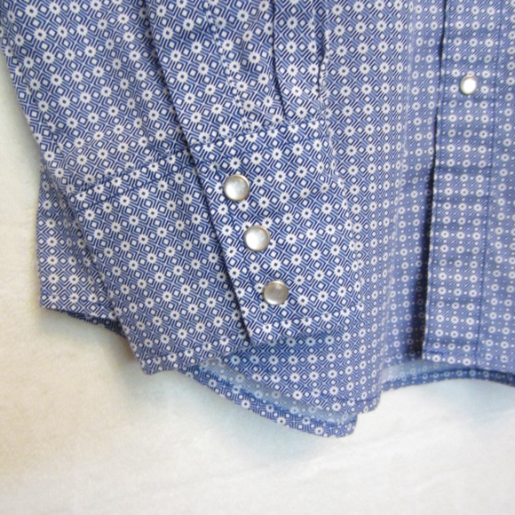 Wrangler Wrancher Men's Medium Blue/White Geometric Long Sleeve Pearl Snap Shirt - Picture 4 of 6